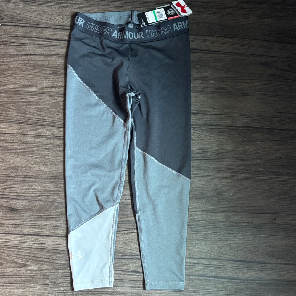 Under Armour Gray and Black ankle crop Leggings